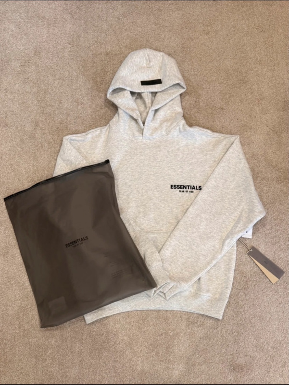 **Medium size**Essentials Light Gray Pullover Hoodie with Chest Logo